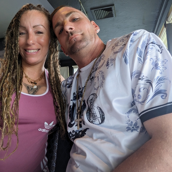 Meet your Posher, Sonia - Picture 2 of 3